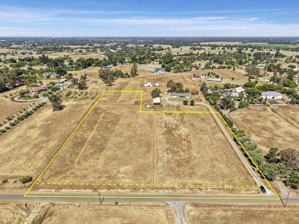 Sunflower Rd, Wilton, CA 95693