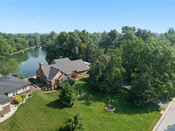 46 Matterhorn Drive, Glen Carbon, IL 62034