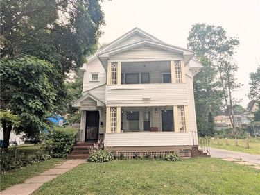 563-565 Woodbine Avenue , Rochester, NY 14619