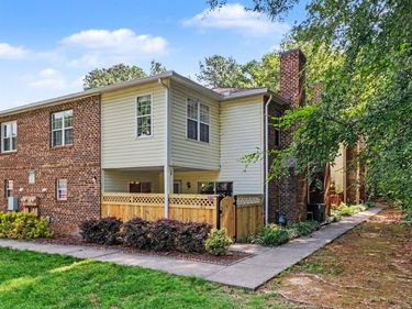 473 Summerwalk Circle, Chapel Hill, NC 27517