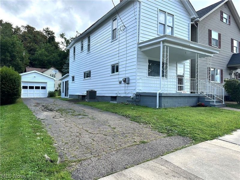 1055 Ambrose Avenue, East Liverpool, OH 43920 Photo 3