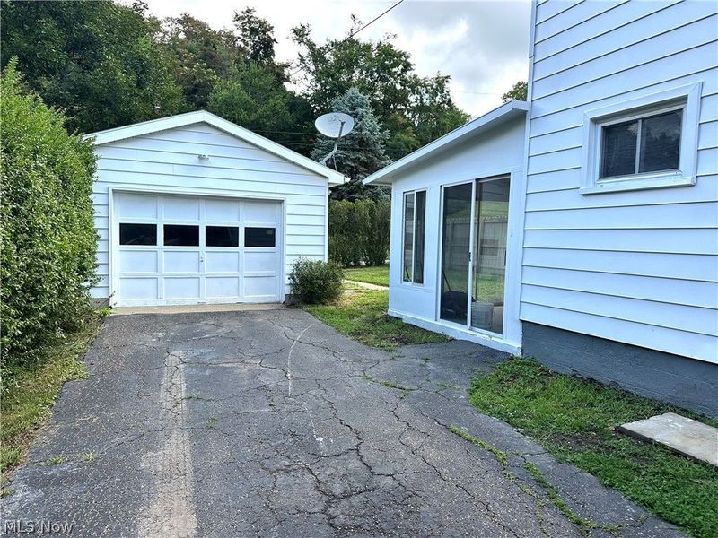 1055 Ambrose Avenue, East Liverpool, OH 43920 Photo 4