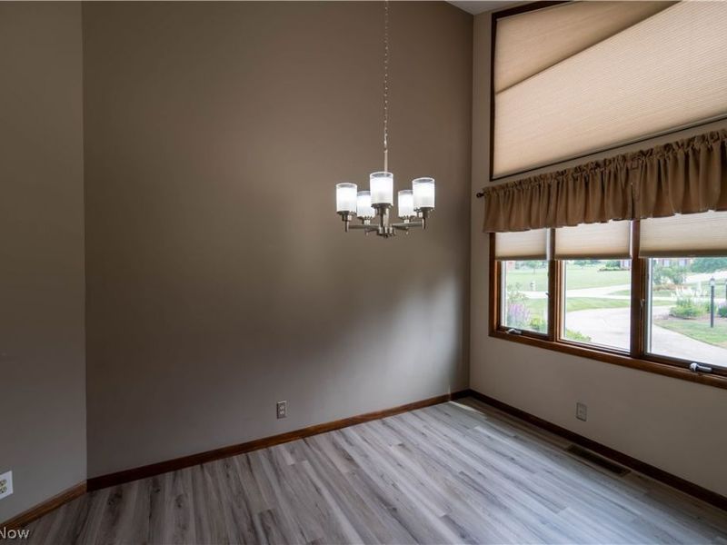 29451 Sayle Drive, Willoughby Hills, OH 44092 Photo 10