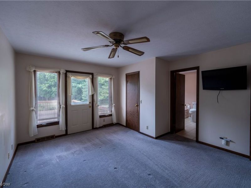 29451 Sayle Drive, Willoughby Hills, OH 44092 Photo 14