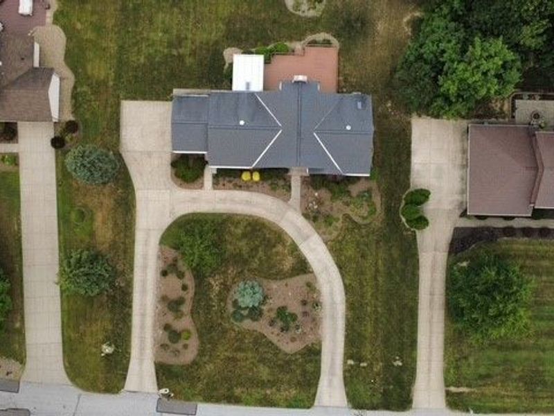 29451 Sayle Drive, Willoughby Hills, OH 44092 Photo 3