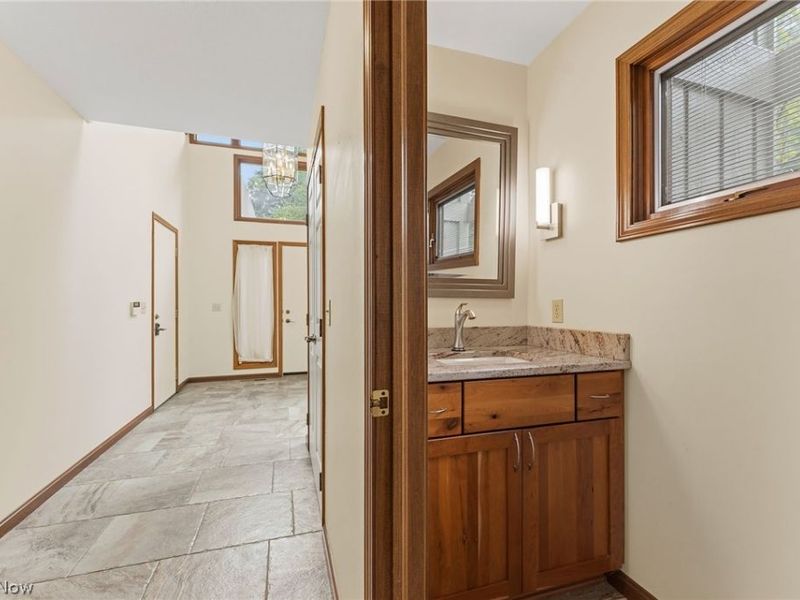 5741 Som Center Road, Unit 1, Solon, OH 44139 Photo 10