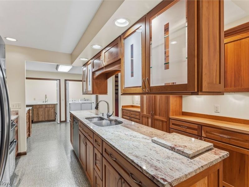 5741 Som Center Road, Unit 1, Solon, OH 44139 Photo 19
