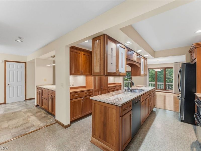 5741 Som Center Road, Unit 1, Solon, OH 44139 Photo 22