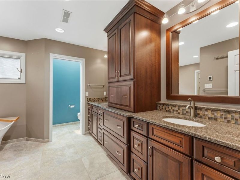 5741 Som Center Road, Unit 1, Solon, OH 44139 Photo 27
