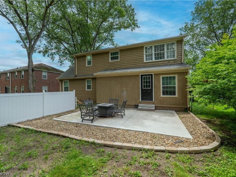 7217 Pennsylvania Avenue, Youngstown, OH 44514 Photo 4