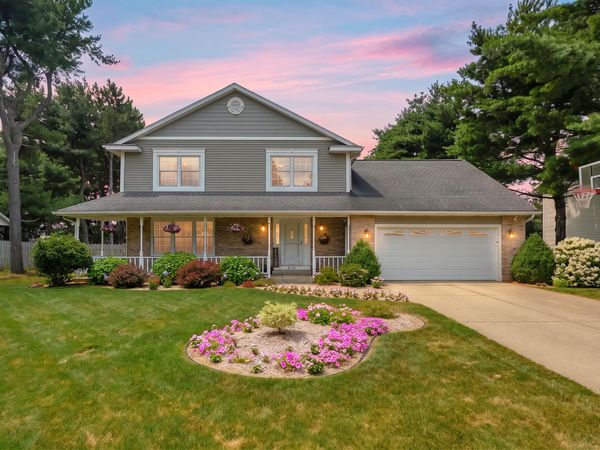 6118 Sablewood Circle, Portage, MI 49024