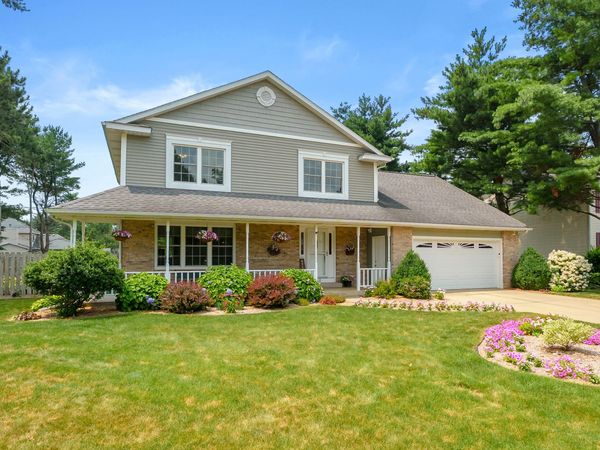 6118 Sablewood Circle, Portage, MI 49024
