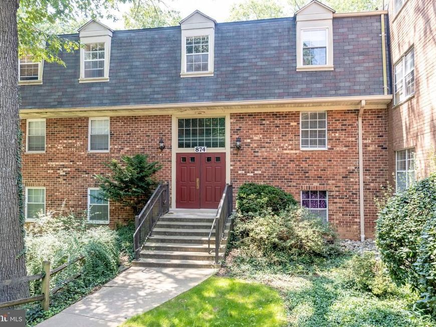 874 College Parkway, Unit 202, Rockville, MD 20850 Main Photo