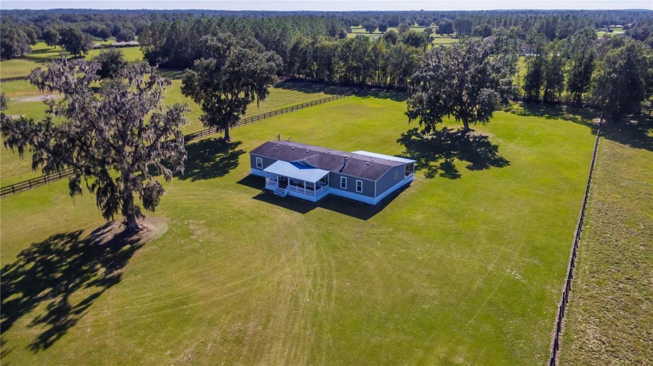 7787 NW 150th Avenue, Morriston, FL 32668 Photo