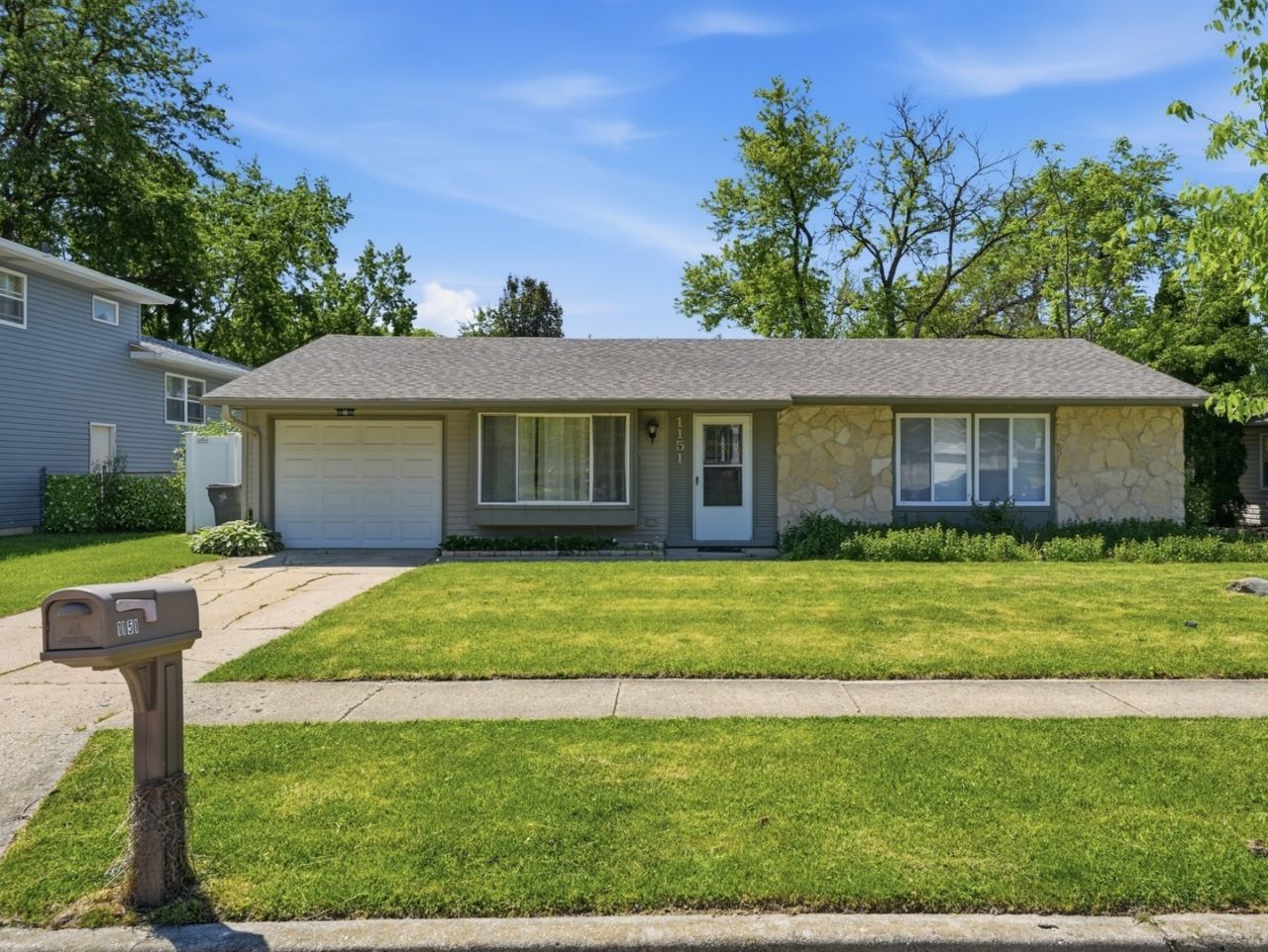 1151 Leawood Drive , Elgin, IL 60120