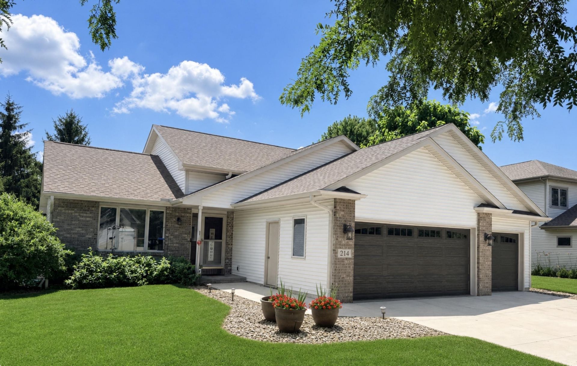 214 Coyle Parkway, Cottage Grove, WI 53527 Main Photo