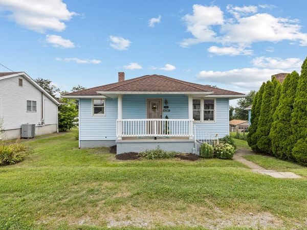 230 Francis Avenue, Windsor Heights, WV 26075