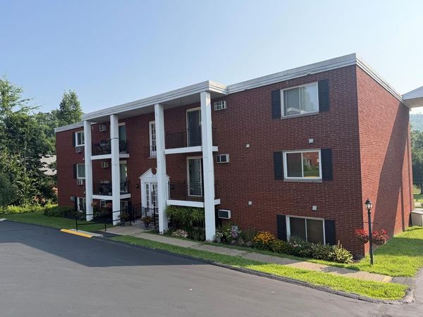 1810 National Road, Wheeling, WV 26006