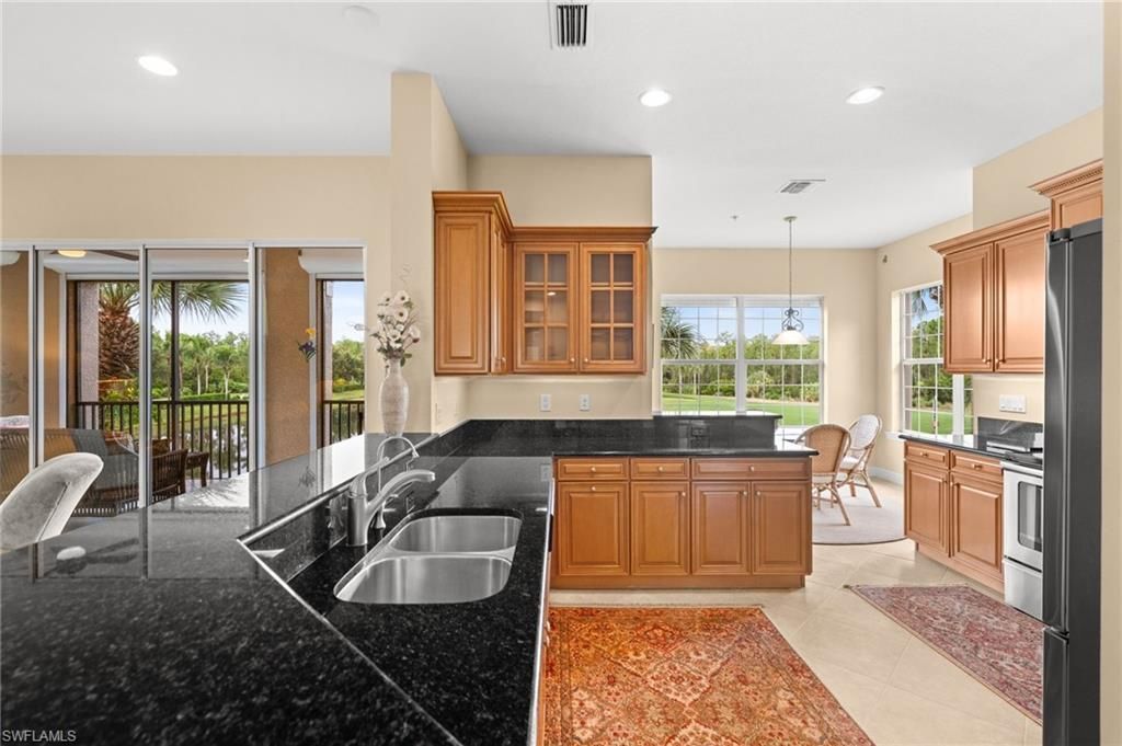 10391 Glastonbury Cir, Unit 202, Fort Myers, FL 33913 Photo
