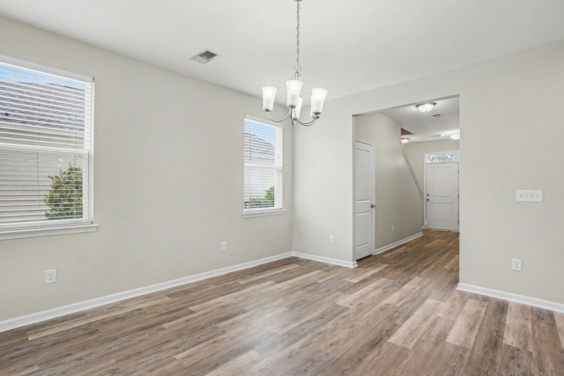558 Hay Hill Ln.  Photo 5