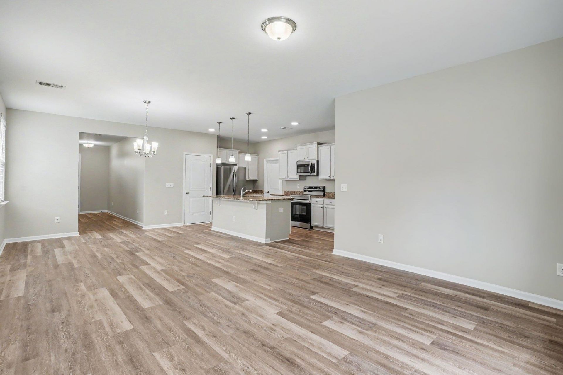558 Hay Hill Ln.  Photo 8