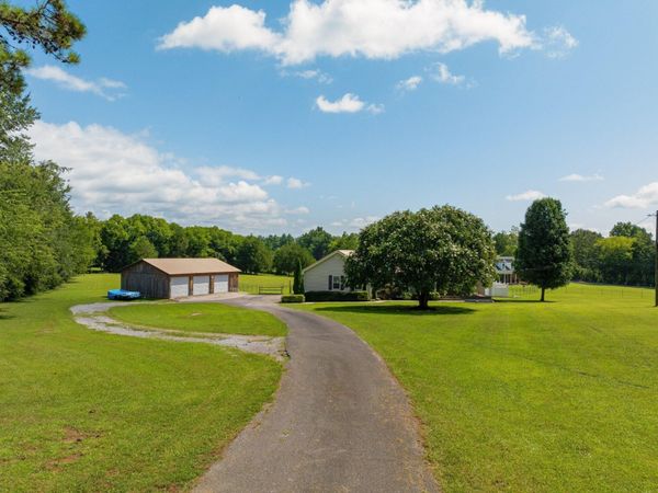 558 Bonds Road , Chickamauga, GA 30707