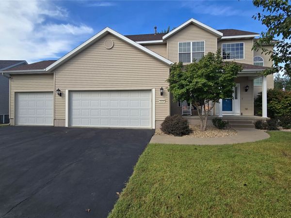 3018 27th Street SW, Cedar Rapids, IA 52404