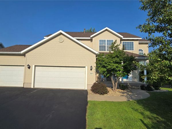 3018 27th Street SW, Cedar Rapids, IA 52404