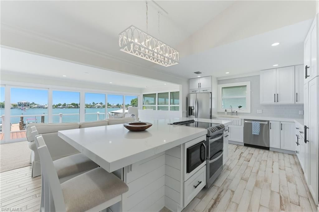 23 W Pelican St , Naples, FL 34113 Photo