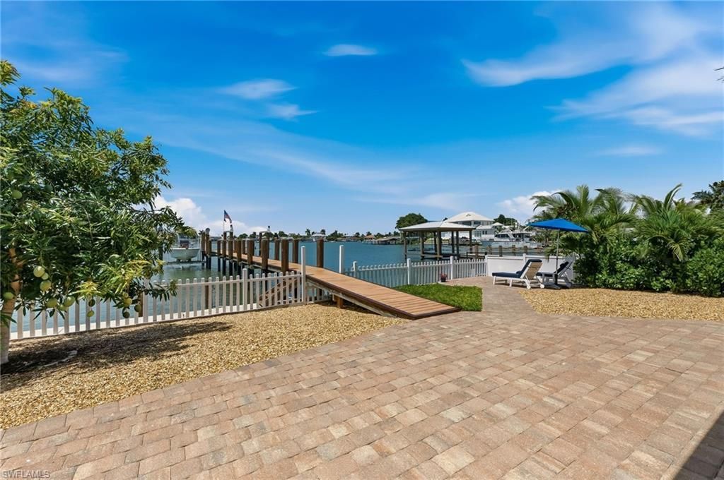 23 W Pelican St , Naples, FL 34113 Photo
