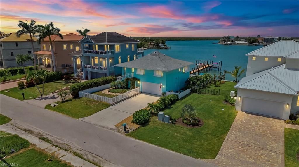 23 W Pelican St , Naples, FL 34113 Photo