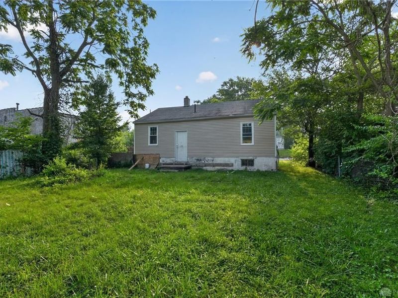 2241 Kensington Drive, Dayton, OH 45406 Photo 2
