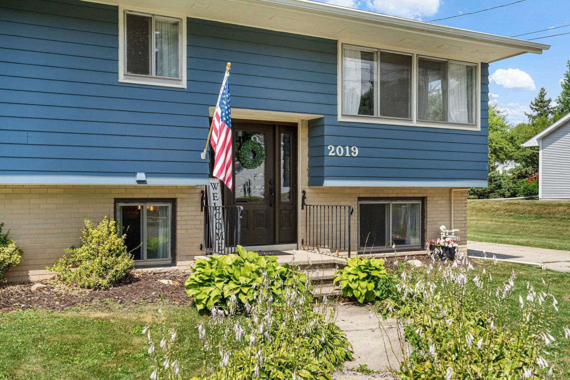 2019 Mitchell Street, Oshkosh, WI 54901 Main Photo