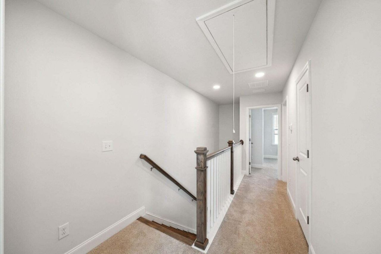 513 Green Fern Drive Photo 14