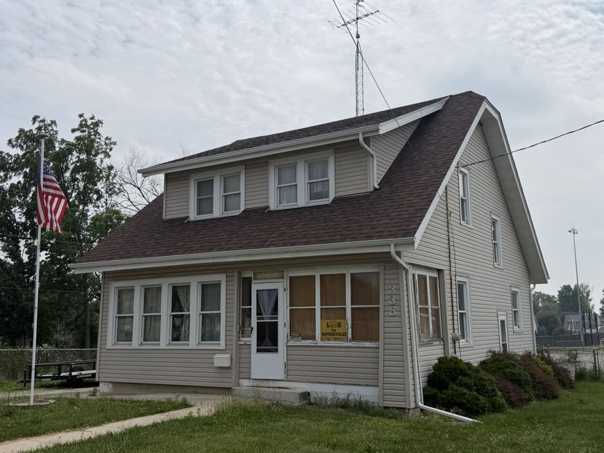 Main Photo