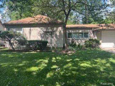 18707 Centralia, Redford Township, Mi 48240