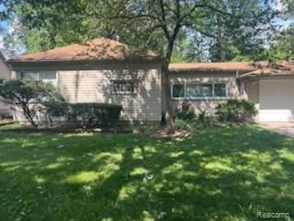 18707 Centralia, Redford Twp, MI 48240