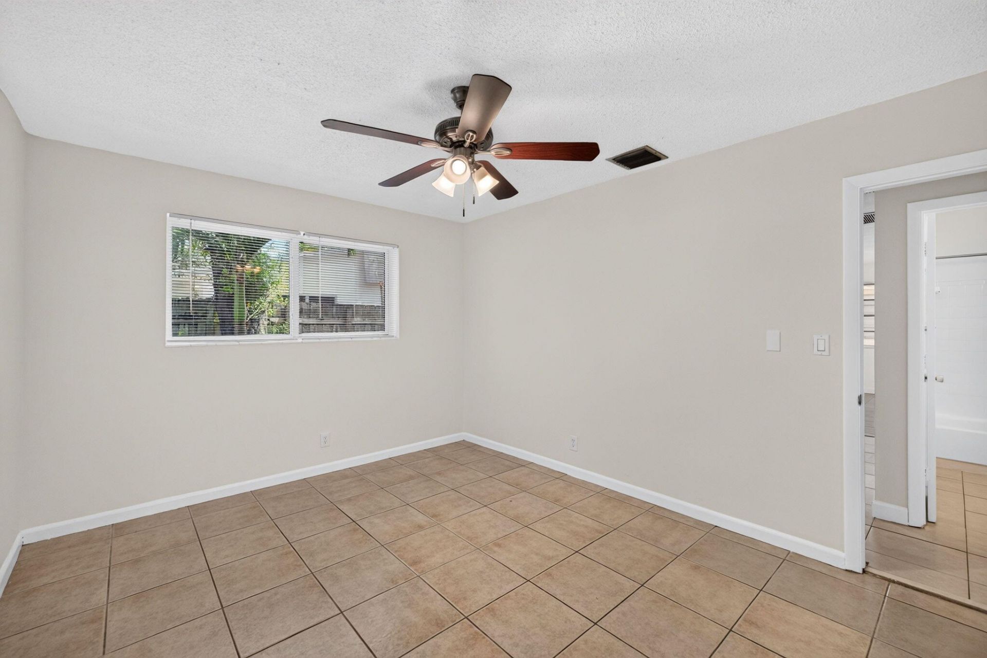 2500 SW 18th Terrace, Unit 5, Fort Lauderdale, FL 33315 Photo