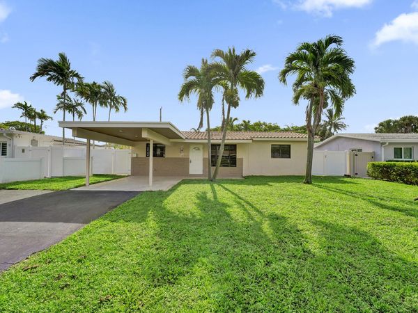 4360 NE 13th Avenue, Oakland Park, FL 33334