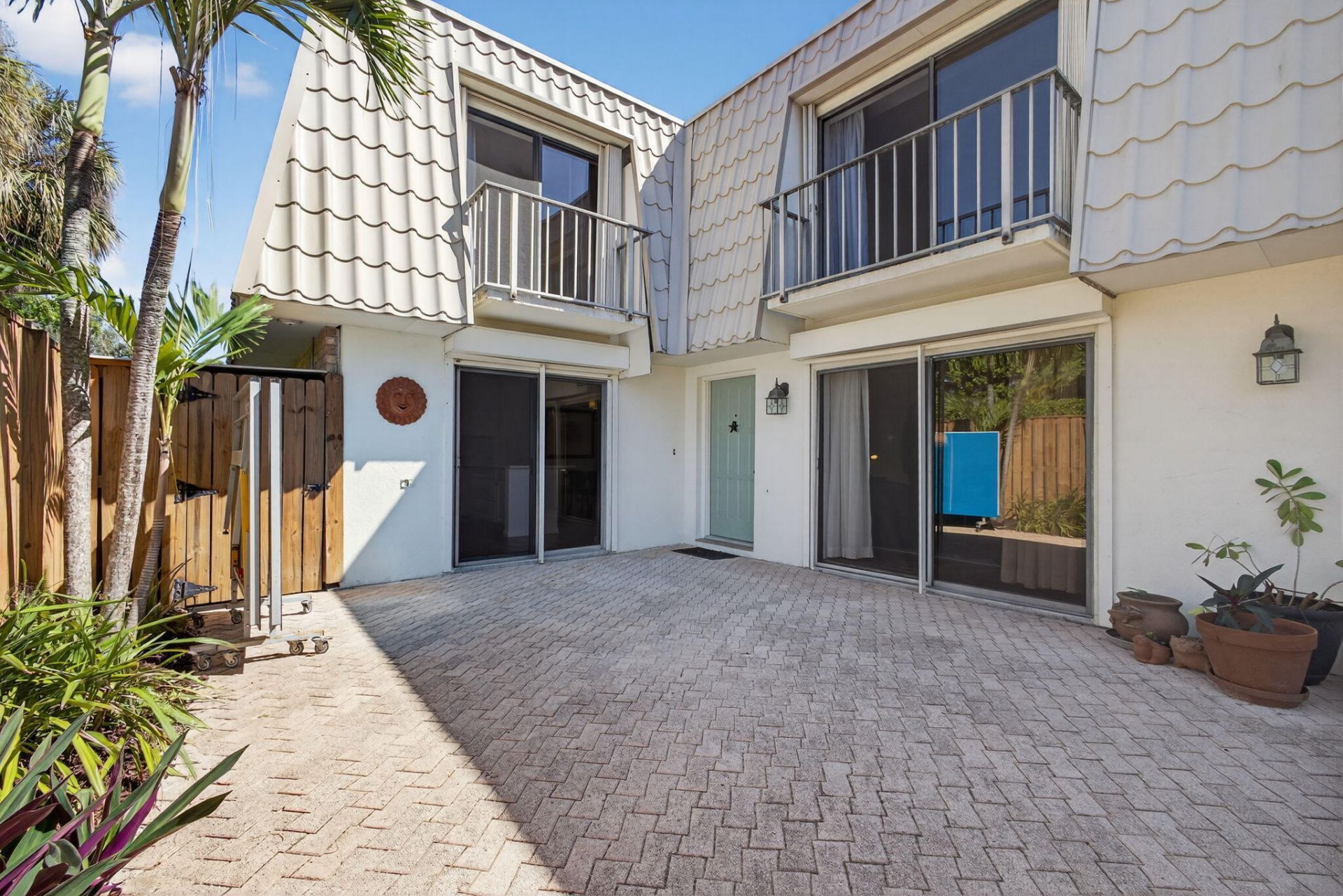 1700 Embassy Drive, Unit 103, West Palm Beach, FL 33401 Photo