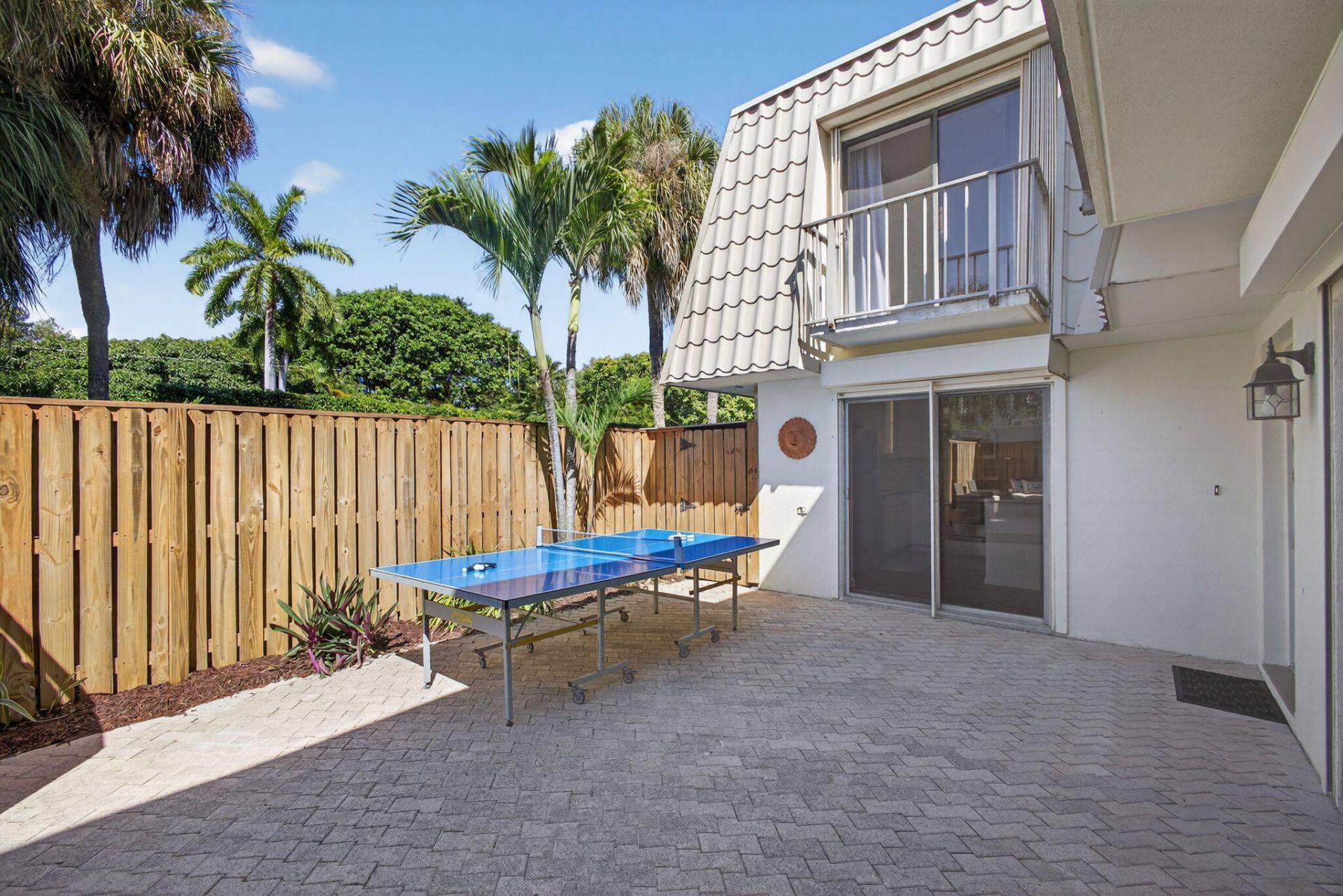 1700 Embassy Drive, Unit 103, West Palm Beach, FL 33401 Photo