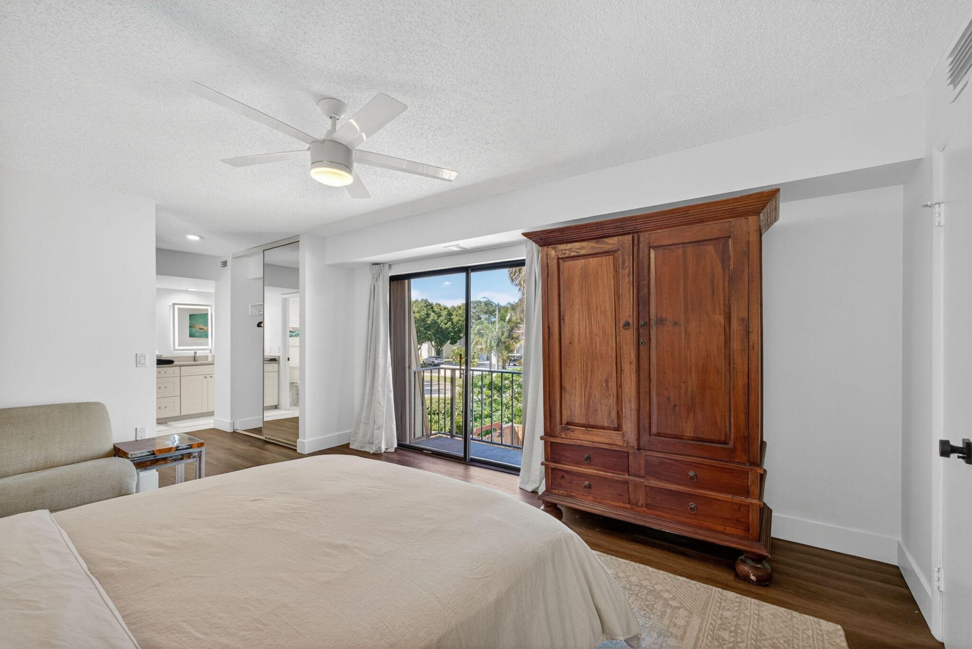 1700 Embassy Drive, Unit 103, West Palm Beach, FL 33401 Photo