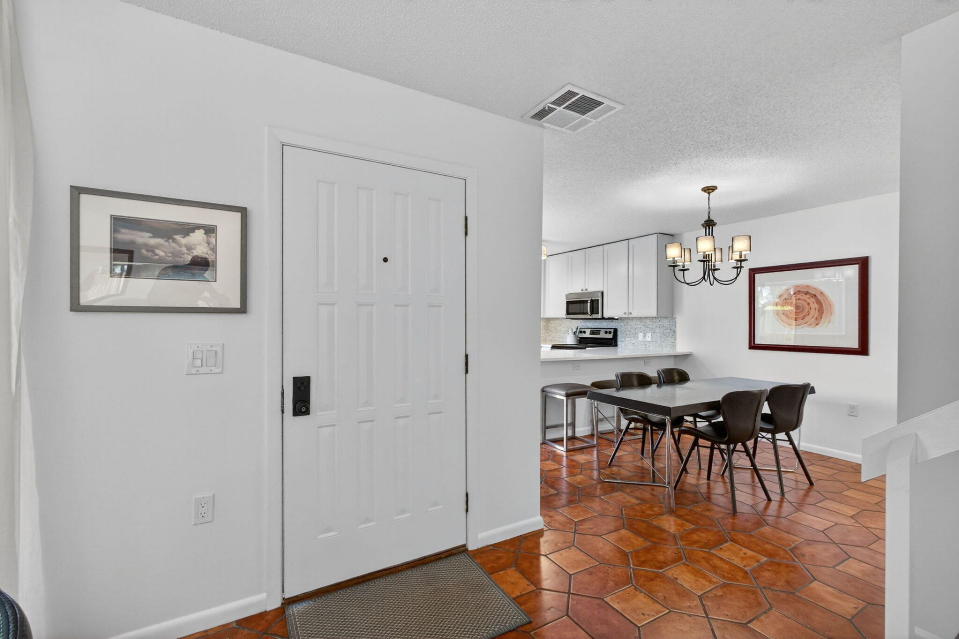 1700 Embassy Drive, Unit 103, West Palm Beach, FL 33401 Photo