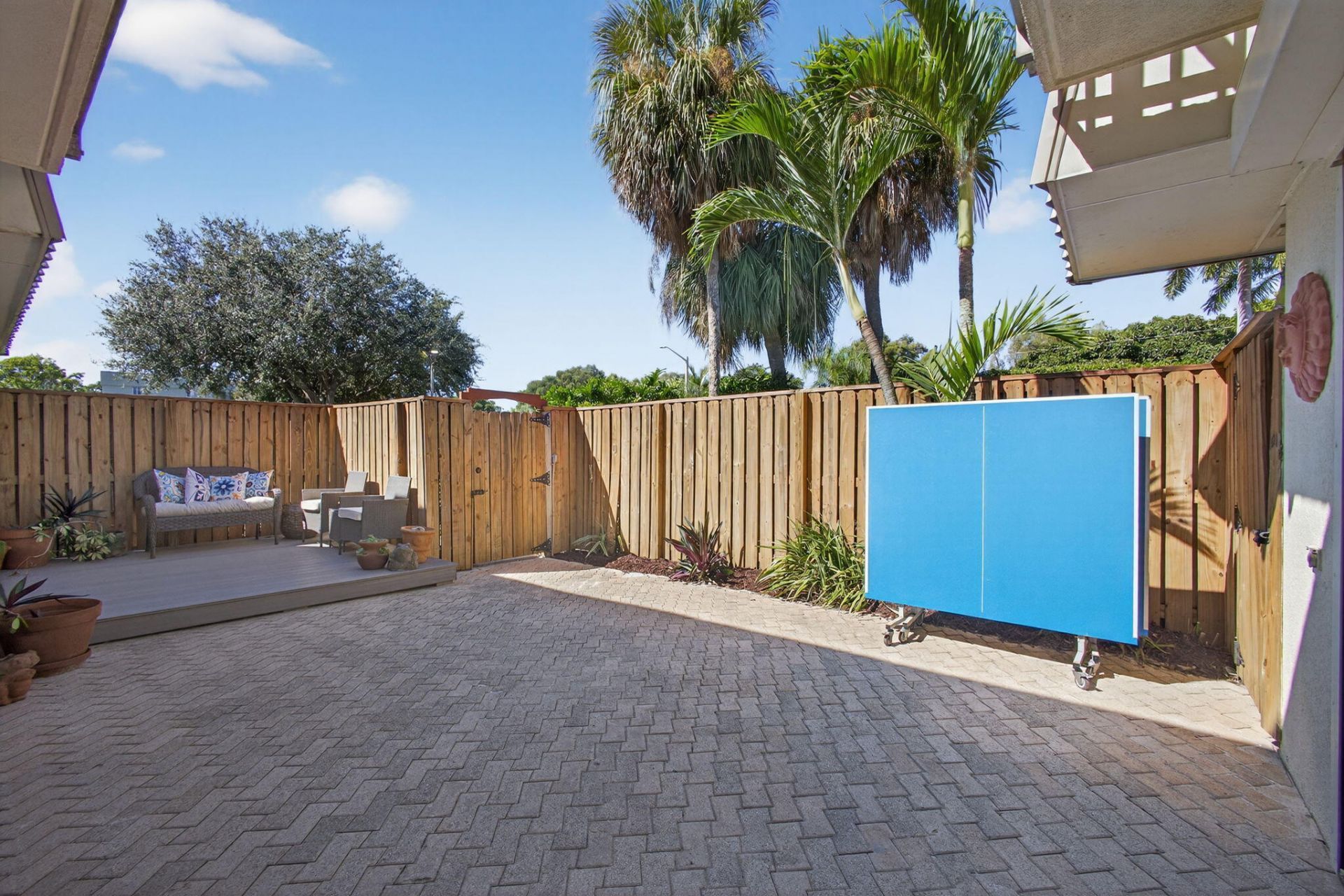 1700 Embassy Drive, Unit 103, West Palm Beach, FL 33401 Photo