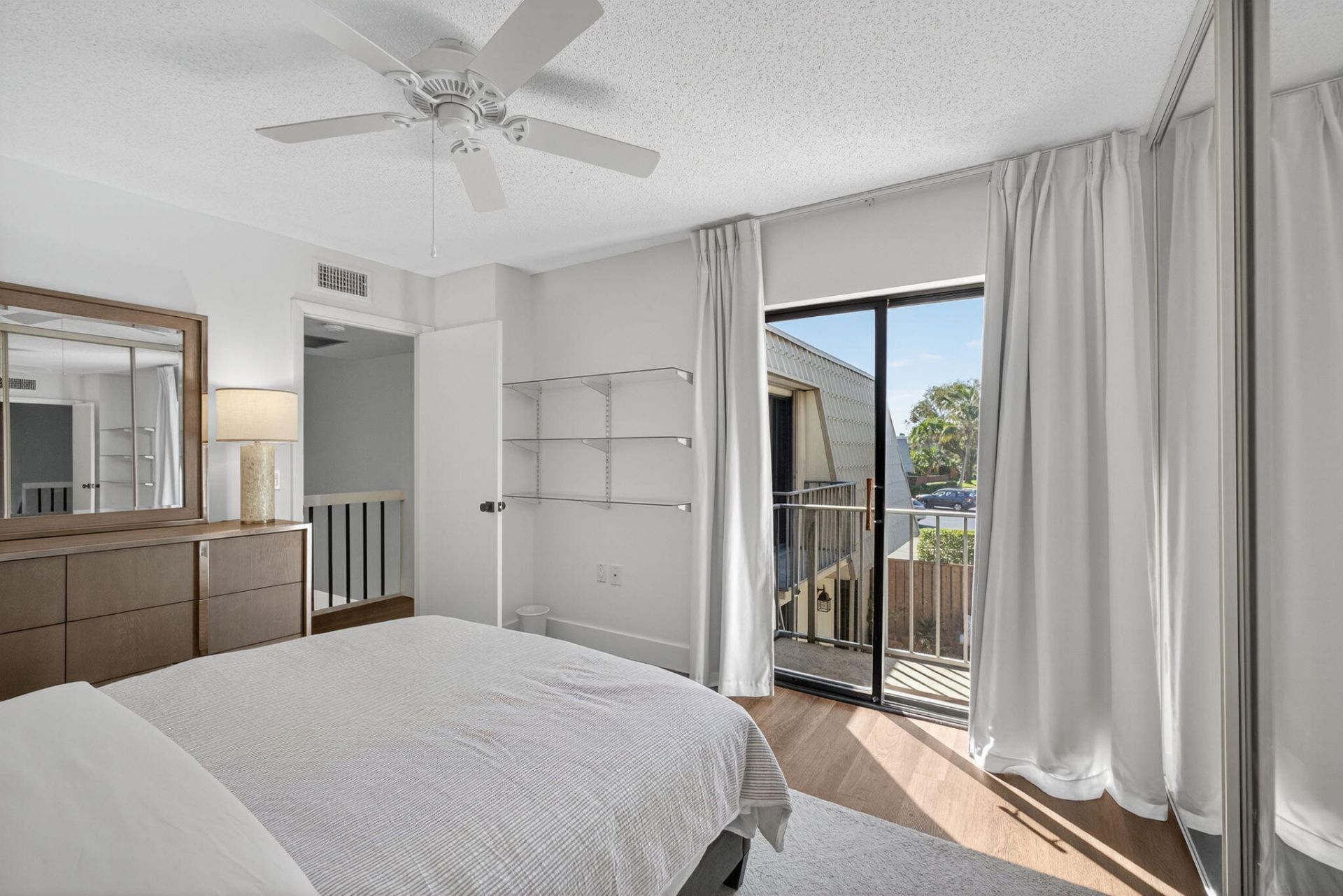 1700 Embassy Drive, Unit 103, West Palm Beach, FL 33401 Photo