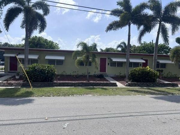1428 NE 5th Terrace, Unit 1428, Fort Lauderdale, FL 33304