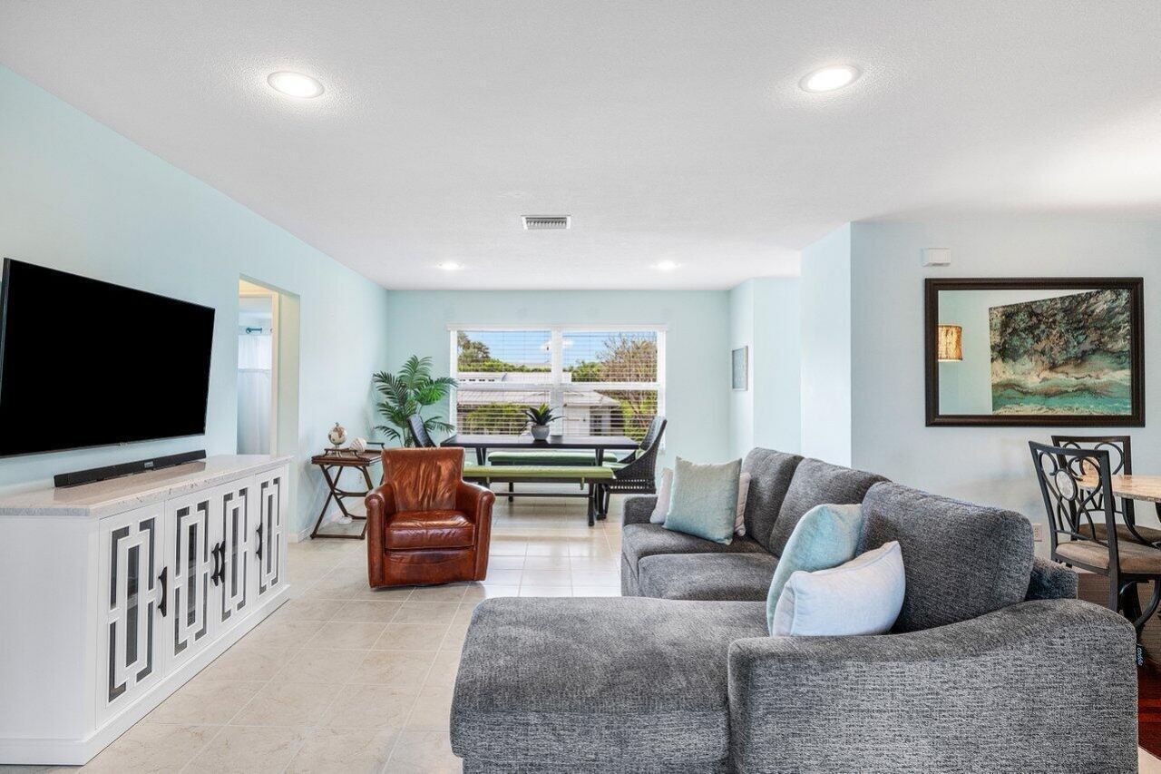 1015 Ingraham Avenue, Unit 2, Delray Beach, FL 33483 Photo