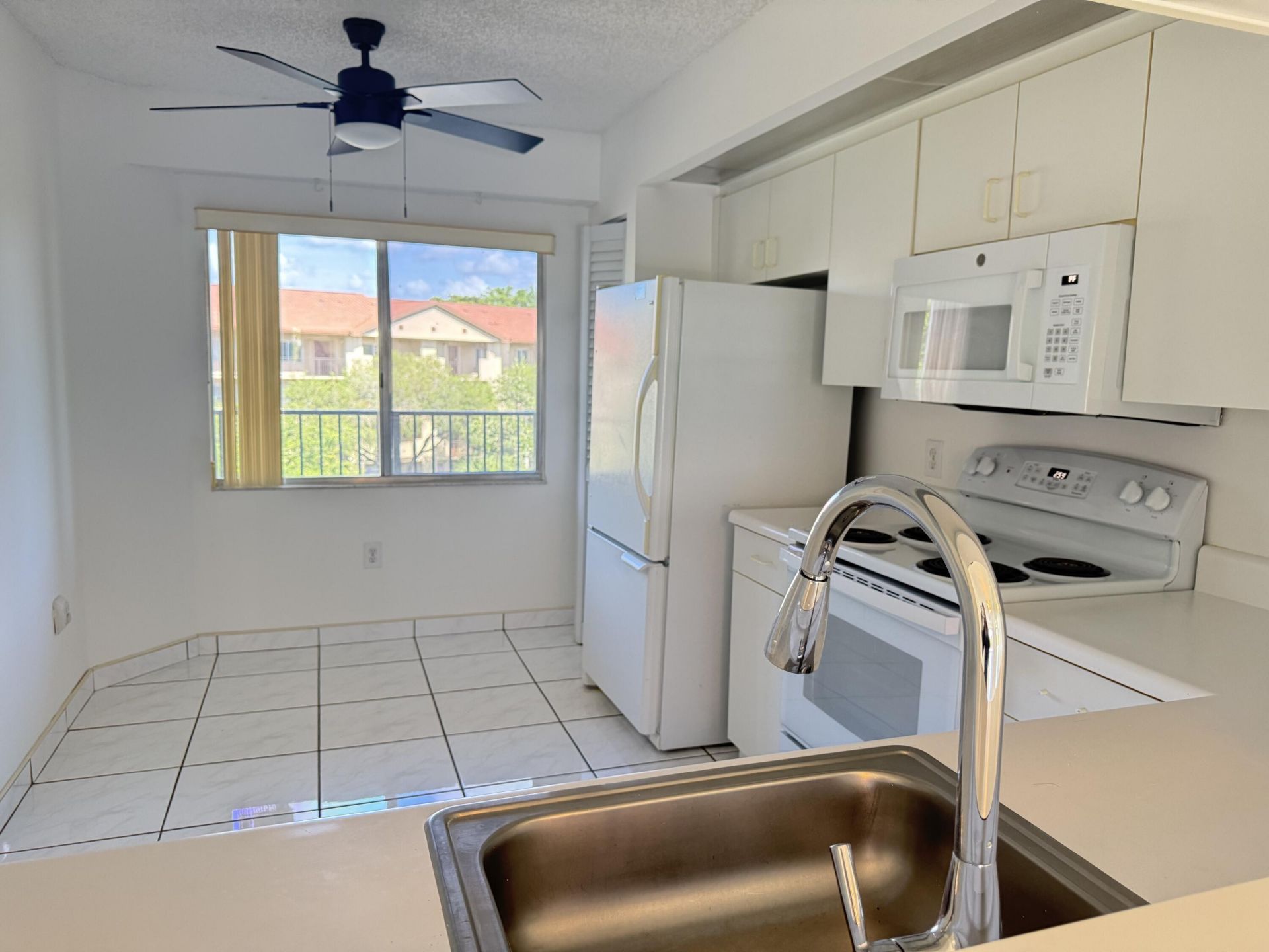 1001 SW 141st Avenue, Unit 408K, Pembroke Pines, FL 33027 Photo