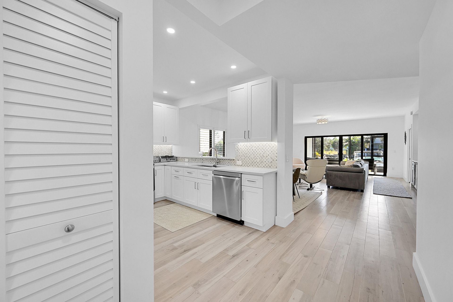 210 Captains Walk, Unit 701, Delray Beach, FL 33483 Photo