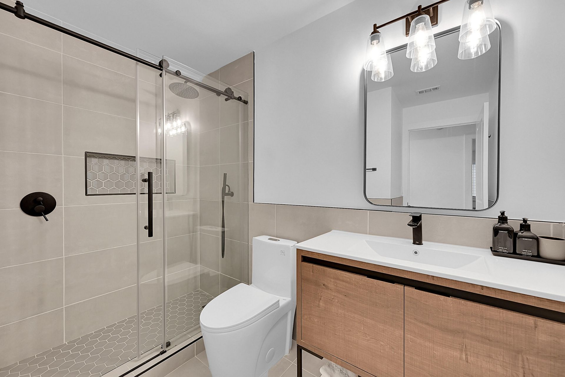 210 Captains Walk, Unit 701, Delray Beach, FL 33483 Photo